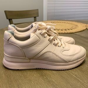 Everlane sneakers size US 8.5 light pink/blush